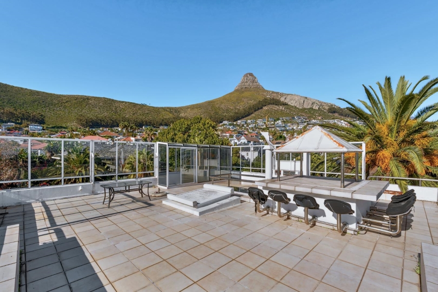 5 Bedroom Property for Sale in Fresnaye Western Cape